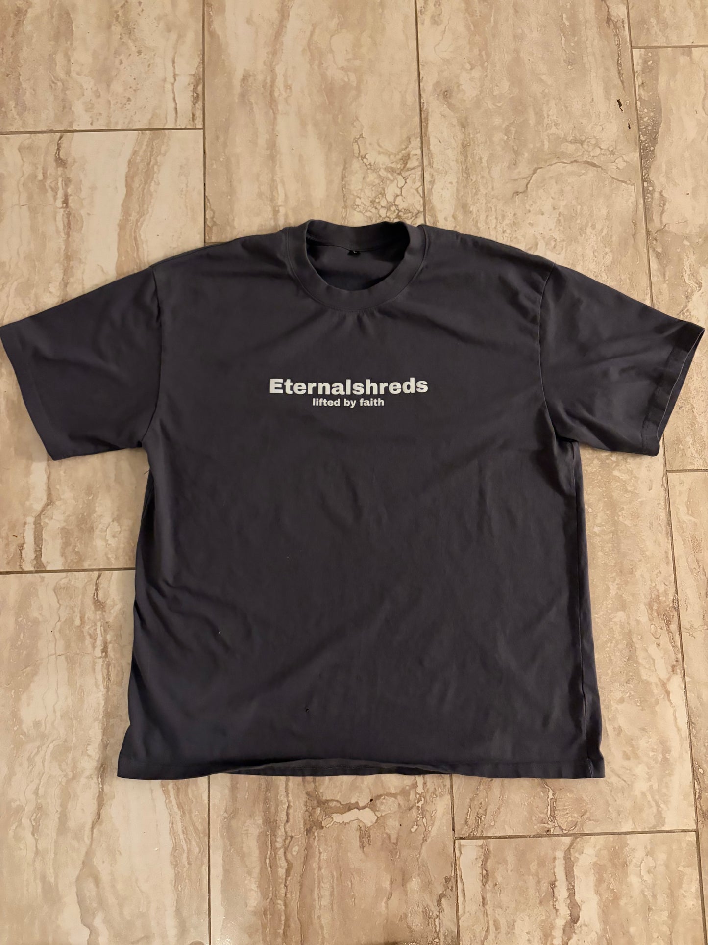 Eternalshreds Lifted by faith oversized Tee