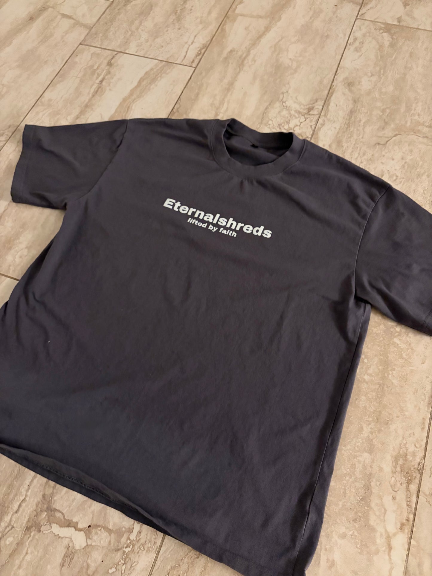 Eternalshreds Lifted by faith oversized Tee